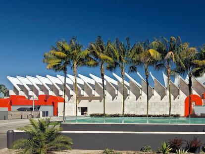 El pabell&oacute;n de exposiciones Resnick, perteneciente al museo LACMA de Los &Aacute;ngeles, es obra del Renzo Piano Building Workshop.