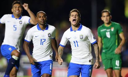 Coutinho celebra un gol frente a Bolivia.