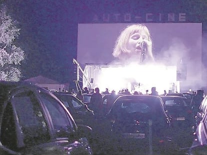 Actuación de Belako en un autocine de Madrid, el 25 de junio de 2020, recogida en el documental 'Pandemic Tour 2020 Belako'.