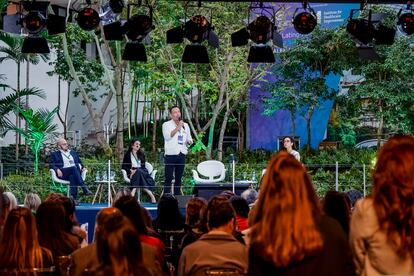 “Debemos priorizar y centrarnos en las personas", subrayó Henry Rodríguez, de Médicos Sin Fronteras en Bolivia y Paraguay, en el debate sobre cómo mantener un sistema de salud resiliente.