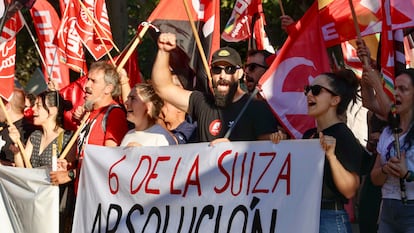 Protesta este martes frente a la Delegación del Gobierno en La Rioja para exigir la libertad de 'Las seis de La Suiza'.