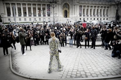 Alternative View - Haute Couture Paris Fashion Week :Spring/Summer 2015