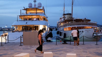 Ibiza lucha contra el intrusismo de taxis pirata y ‘airbnb’ ilegales