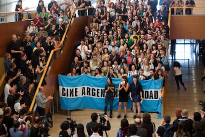 Acto de apoyo al cine argentino celebrado el martes 24 de septiembre en el festival de cine de San Sebastián.