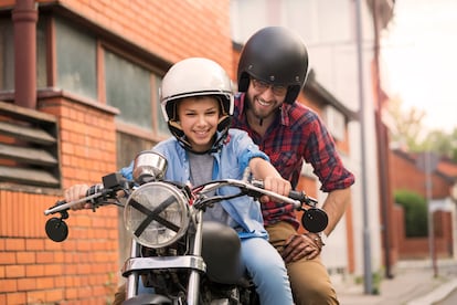 Adolescentes y motos