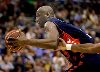 Lamar Odom, en el partido que disput&oacute; contra el Valencia. 