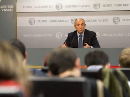 El portavoz del Gobierno vasco, Josu Erkoreka, durante la rueda de prensa.