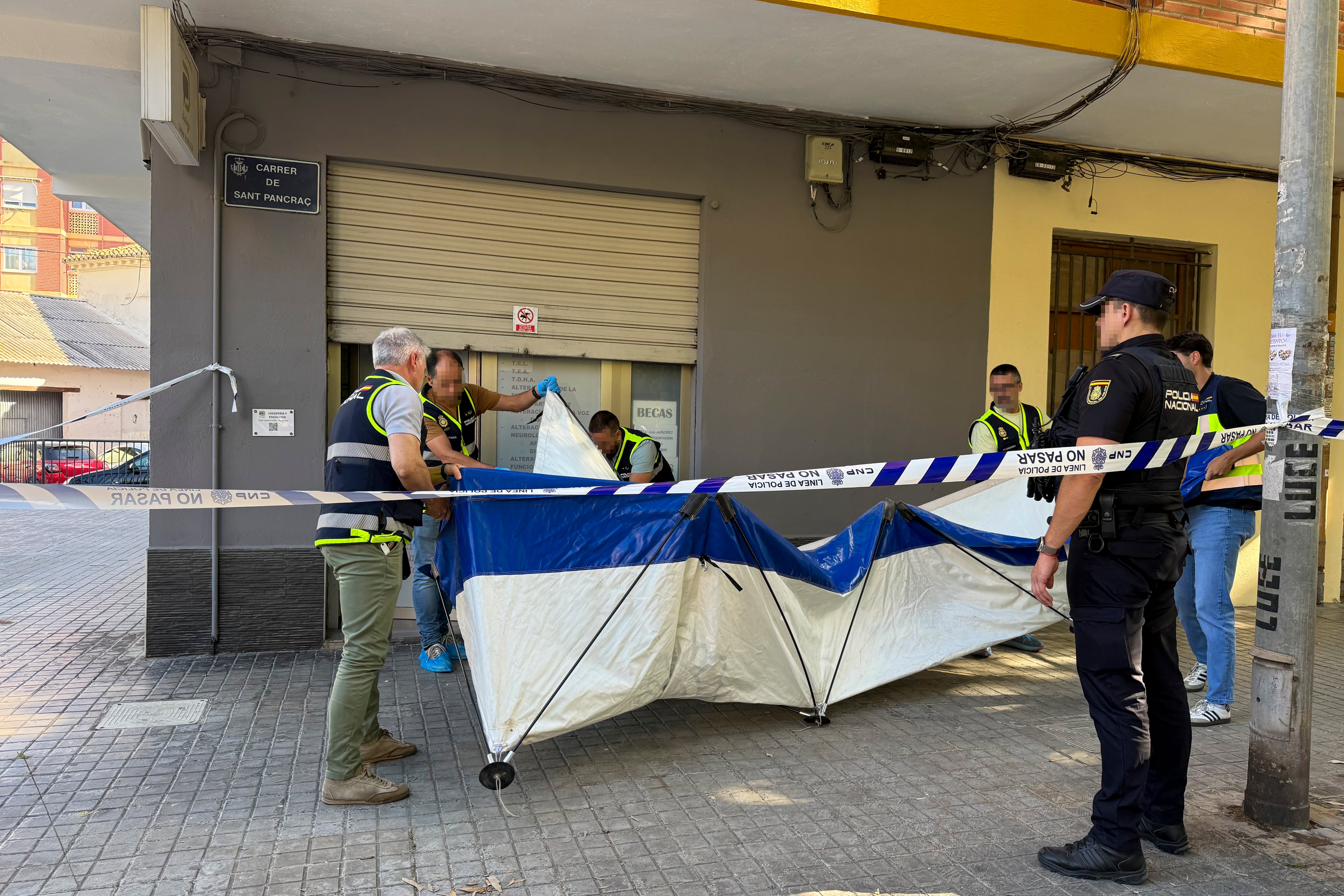 Un hombre mata al logopeda de su hijo en Valencia y al entregarse a la Policía dice que estaba abusando del niño