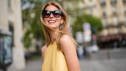 Artículo de EL PAÍS Escaparate sobre una colonia fresca de verano para mujer​.