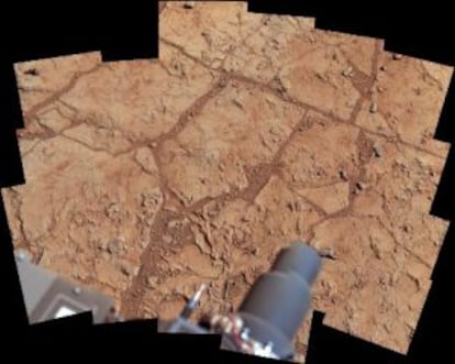 La roca, bautizada John Klein, en la que el robot ‘Curiosity’ ha realizado la primera perforación