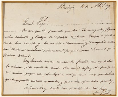 El padre de Larra ejerció como médico en el ejército napoleónico que invadió España. De ahí que la familia tuviera que emigrar a Burdeos con la retirada de los franceses. El escritor tenía cuatro años y pasó en Francia cinco. Con 16 años, ya de vuelta a España, se enamoró de la amante de su padre. Fue el primero de sus desengaños.