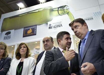 El consejero de Agricultura de la Junta de Andalucía, Luis Planas durante la inauguración en Jaén de la XVI Feria Internacional del Aceite e Industrias Afines, Expoliva 2013.