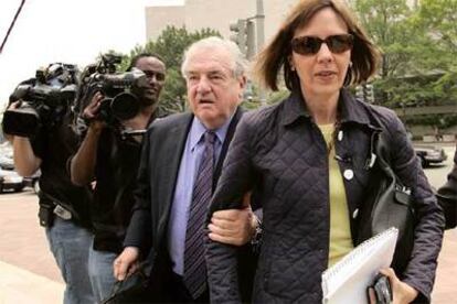 Judith Miller, de <i>The New York Times,</i> llega ayer al Tribunal Federal de Washington.