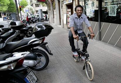 Nuestro protagonista, en una calle de Barcelona.