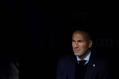 Zidane, en el banquillo del Bernabéu durante el partido contra el Leganés. 