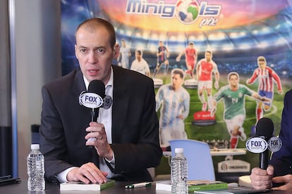 André Marín periodista y comentarista deportivo en el Foro Soccerex Américas en la Ciudad de México.