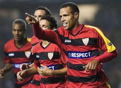 El delantero sevillista celebra su gol ante el Glasgow Rangers