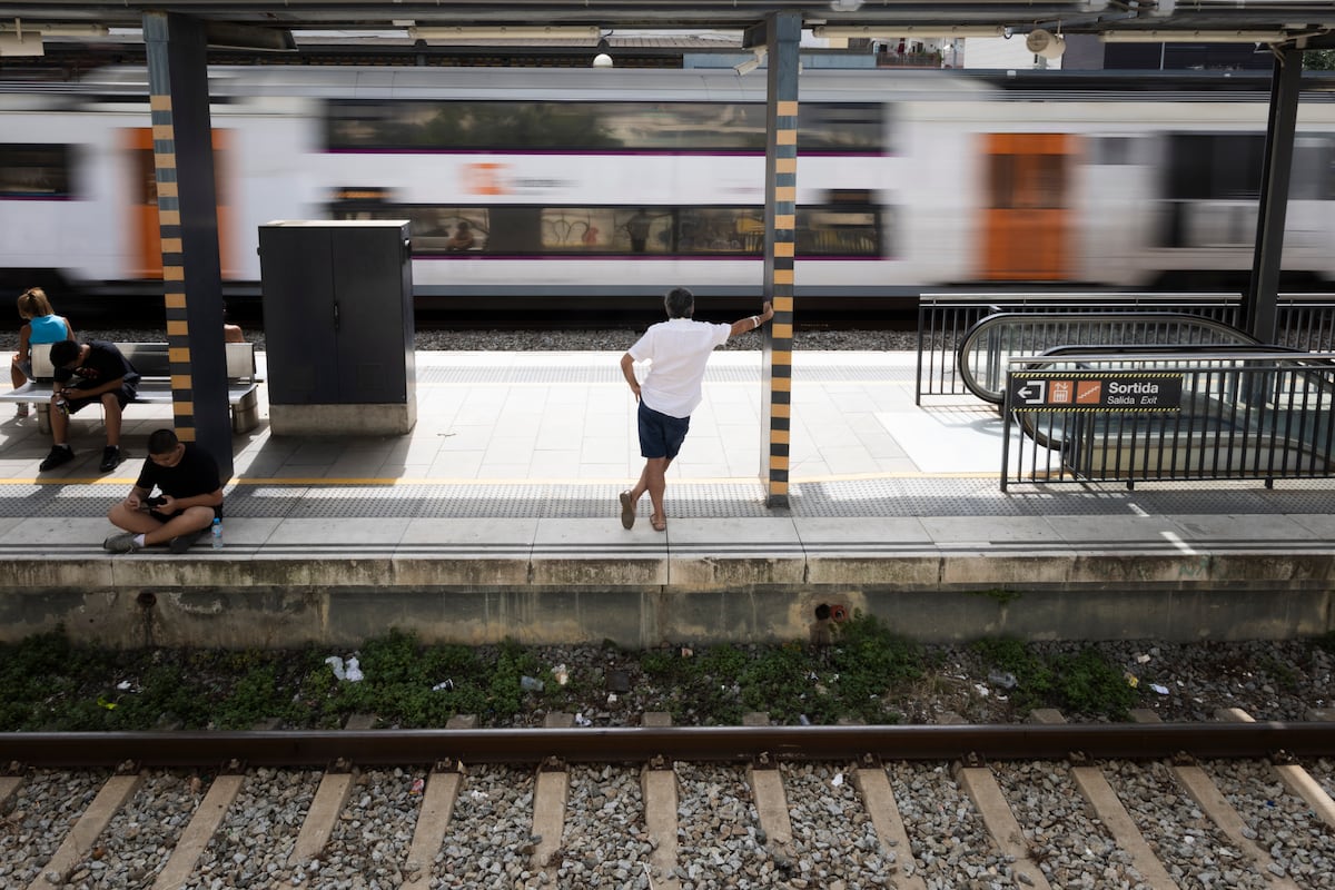R4 y R15, los agujeros negros de Rodalies y Regionales catalanes