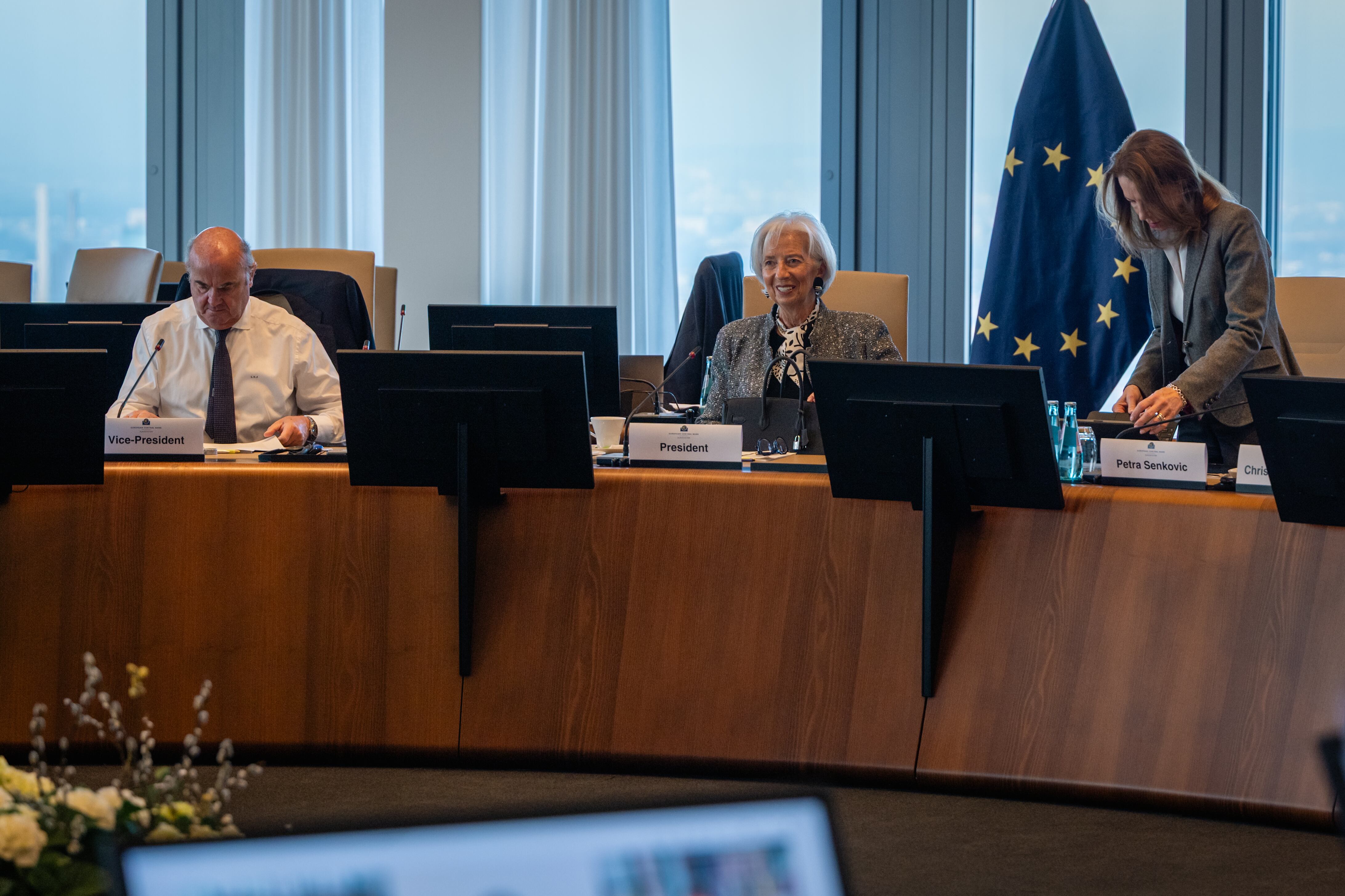 Los bancos centrales, ante el dilema geopolítico: inflación, guerra y crecimiento