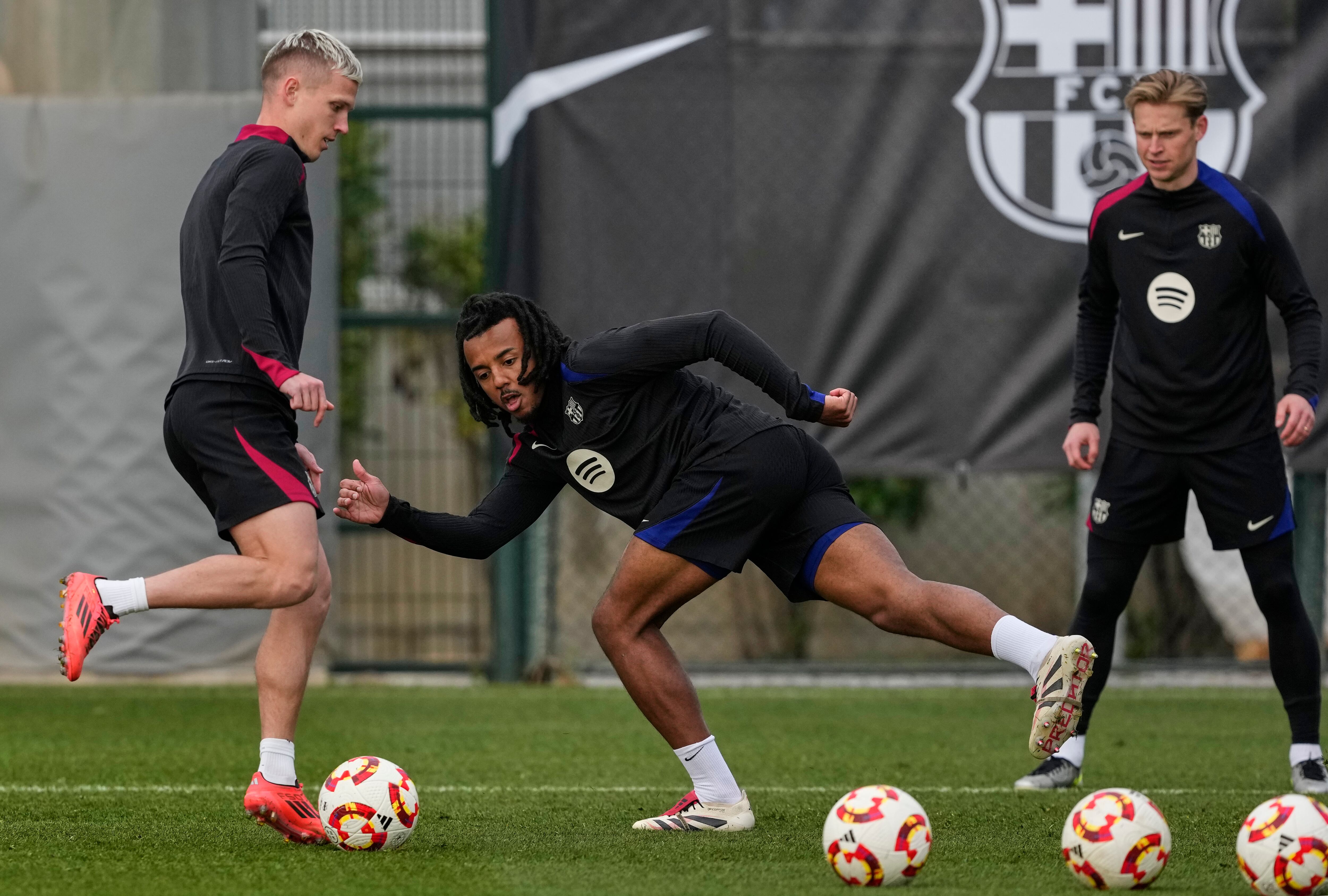 La Federación y LaLiga rechazan la inscripción de Dani Olmo y Pau Víctor