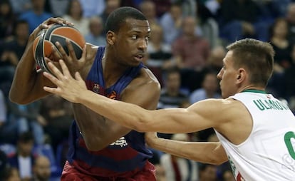 Holmes, en su estreno con el Bar&ccedil;a, ante Ulanovas.