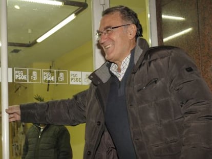 El regidor de O Barco, a su llegada a una reuni&oacute;n del PSdeG en Ourense en enero pasado.