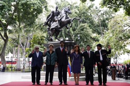 Los presidentes posan para la foto oficial de la cumbre de Mercosur