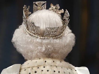 Isabel II, durante la sesión de apertura del Parlamento.