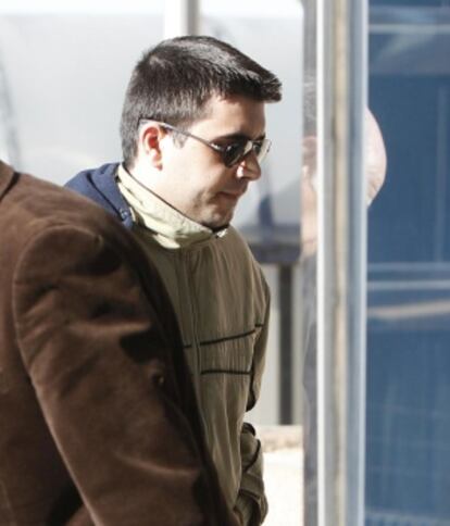 Jorge M. C, de 26 años, a su llegada a la Audiencia.