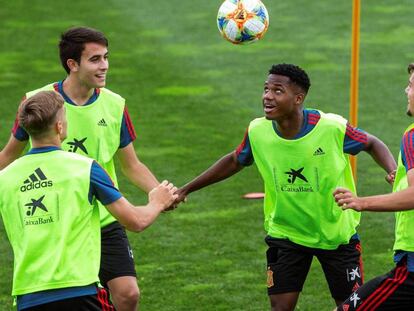 Ansu Fati, en l'entrenament de la sub-21 a Las Rozas.