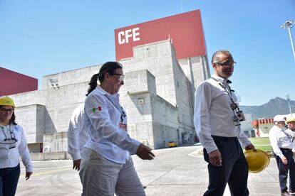 La secretaria de Energía, Rocío Nahle, en la central nuclear de Laguna Verde, en Veracruz.
