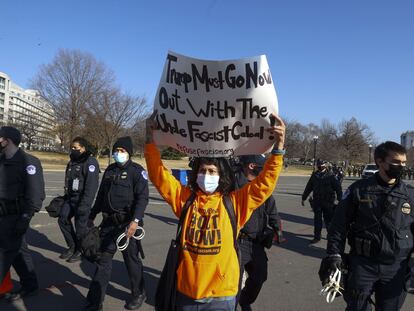 Protestas contra Trump cerca del Capitolio.