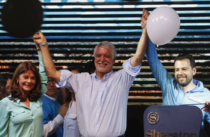 Enrique Peñalosa, recién celebra los resultados electorales que le dan la victoria.
