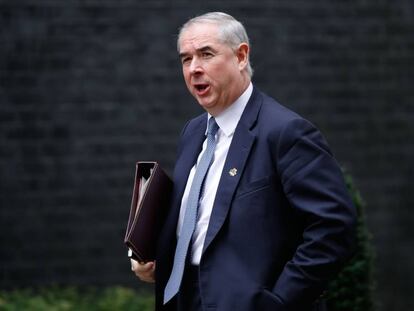 El Fiscal General de Reino Unido, Geoffrey Cox, este martes a su llegada al 10 de Downing Street, la residencia de la primera ministra.