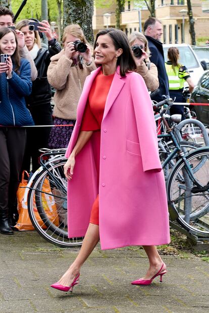  Letizia llegando al LAB6 cultural center.