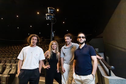 Rogelio González, Cristina Trenas y Santos Bacana, directores del documental Esta Ambición Desmedida, posan junto a C. Tangana, rapero y personaje del documental. 7 DE JUNIO DE 2024, GUADALAJARA (ESTADO DE JALISCO, MÉXICO). Fotografías realizadas en el marco del Festival Internacional de Cine de Guadalajara.