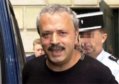 Juan María Olano, ayer, al salir del Tribunal de Apelación de Pau.