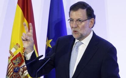 El presidente del Gobierno, Mariano Rajoy, durante la reunión que ha mantenido en Sevilla con empresarios andaluces.
