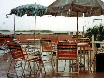 Por qué es un error besarse bajo una tormenta de verano