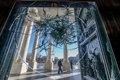 Puerta del Capitolio, en Washington, después del asalto del pasado 6 de enero.