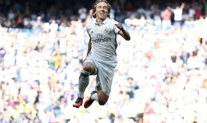 Modric celebra su gol a Osasuna.