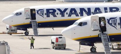 Aviones de Ryanair, en imagen de archivo, en el aeropuerto de Gerona.