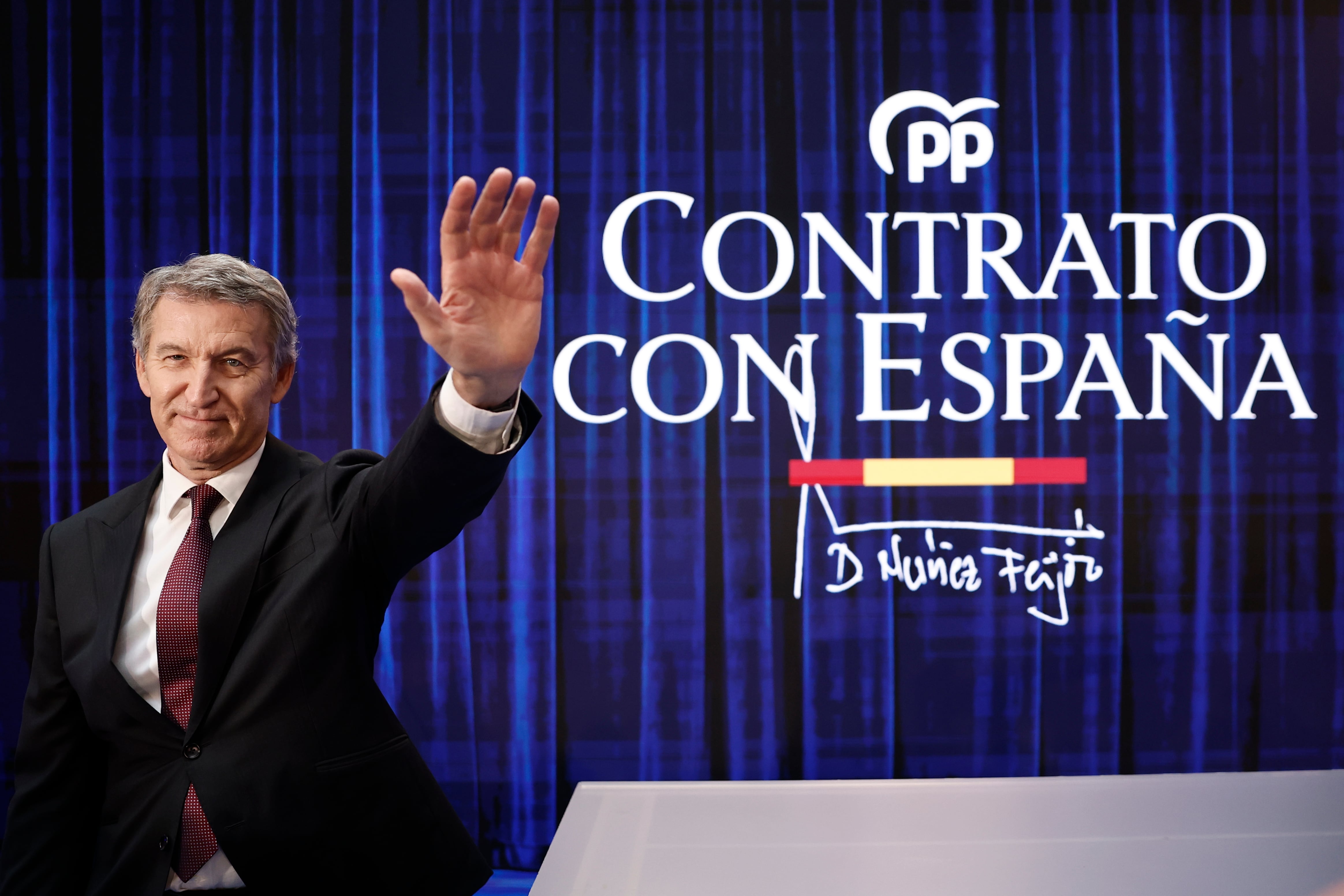 Feijóo propone exigir a los nacionalizados un “tiempo de residencia mínima” en España para poder votar