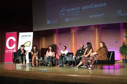 Una de las mesas de debate durante el I Congreso de Periodismo de Migraciones.