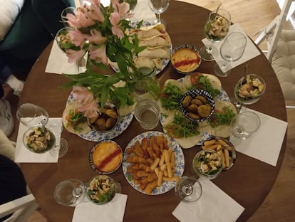 Una cata de vinos, en una casa en Madrid.