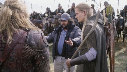 El director Peter Jackson y Orlando Bloom, en una imagen del rodaje de una de las películas de 'El señor de los anillos'.
