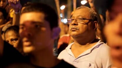 El padre Melo, en una manifestación. Fotograma de un vídeo en el canal de Radio Porgreso.