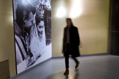 El papel de Sissi (a la que interpretó en diversas películas entre 1955 y 1957) marcó la carrera de Romy Schenider durante el resto de su vida. La exposición se ha realizado junto con la Cinemateca de Berlín.