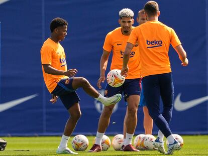 Ansu Fati, en el entrenamiento del Barcelona de este sábado.