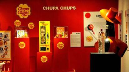 Los objetos más diversos ocupan un hueco específico en la muestra que fue presentada ayer, en Vitoria.